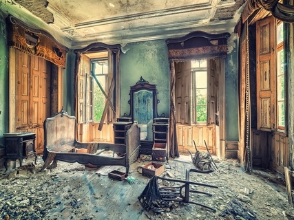 Image ig10138 Matthias Haker Once a Glorious House
