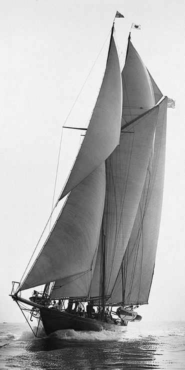 2LE632-Cleopatra-s-Barge-1922-(detail)-MARIN-MARIN-Edwin-Levick