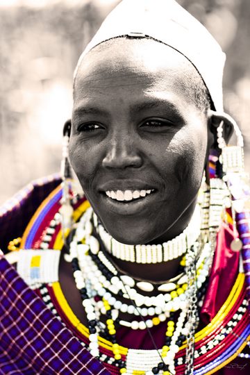 Tableau-deco-plexiglass-Massai-Women-Colors-4mm
