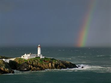 3JG2027-Rainbow-over-Fanad-Head-Ireland-MARIN-PAYSAGE-Jean-Guichard