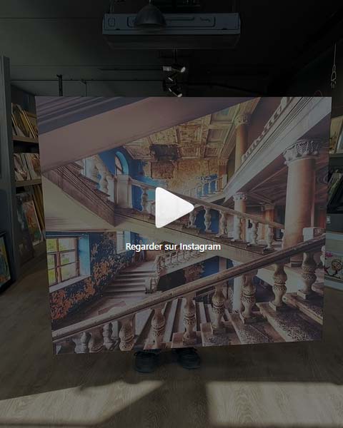 Exemple d’encadrement de toile en caisse américaine réalisé par Cadréa