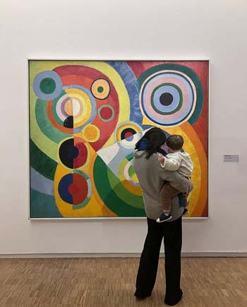 Encadrement contemporain inspiré du Centre Pompidou – cadre Cadréa sur mesure