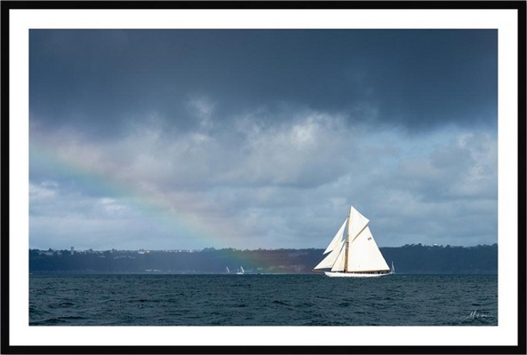Tableau pvc encadré MER Voilier arc-en-ciel - Rade de Brest 40X60