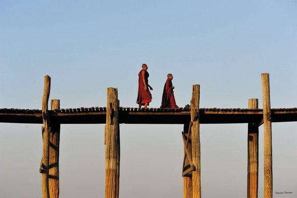 Decoplex PAYSAGE Monks In The Sky - Myriam Caumes 60X90