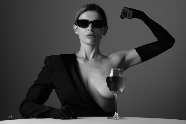 Plexi premium NU Glass Of Wine , SERGE SERDIUKOV 80X120