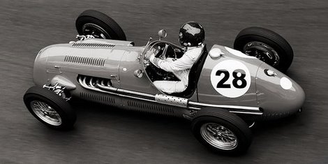 2AP3250-Historical-race-car-at-Grand-Prix-de-Monaco-AUTOMOBILE--Peter-Seyfferth