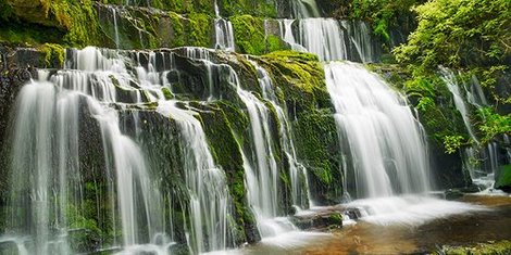 2FK3140-Waterfall-Purakaunui-Falls-New-Zealand-PAYSAGE--Frank-Krahmer