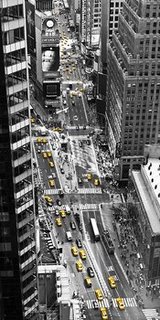 Image 2MS3265 Yellow taxi in Times Square NYC URBAIN AUTOMOBILE Michel Setboun