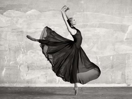 3AP4041-Ballerina-Dancing-VINTAGE--Haute-Photo-Collection-