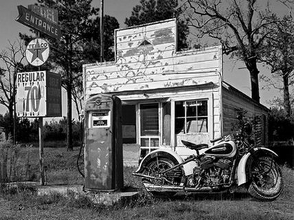 3AP4868-Gasoline-Images-Abandoned-gas-station,-New-Mexico