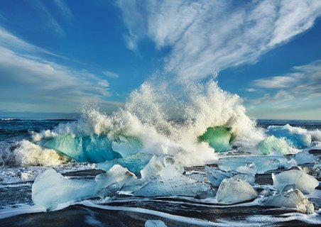 3FK4219-Waves-breaking-Iceland-PAYSAGE--Frank-Krahmer