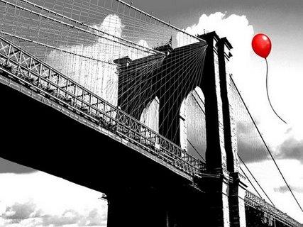 3MF3601-Balloon-over-Brooklyn-Bridge-URBAIN--Masterfunk-collective-