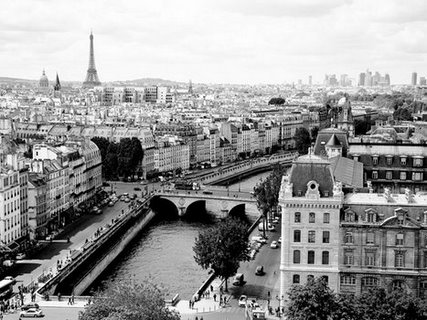3VR3189-View-of-Paris-and-Seine-river-URBAIN--Vadim-Ratsenskiy