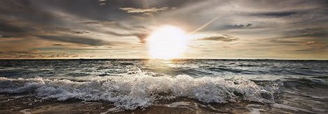 4AP1410-Sun-shining-over-rocky-waves-MARIN-PAYSAGE-Niels-Busch