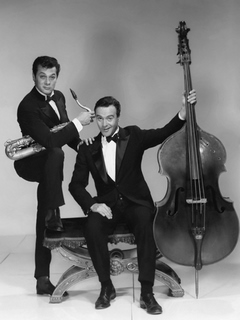 Image bga488717 Hollywood Photo Archive Some Like it Hot - Tony Curtis and Jack