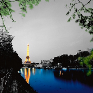 Image ig5412 Eiffel Reflect PAYSAGE URBAIN  Anne Valverde