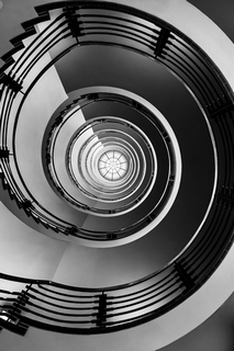 Image ig9307 Hypnotic Ronin escalier
