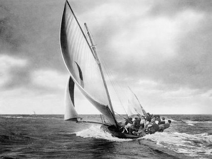 Image 3AP3216 Under sail Sydney Harbour MARIN VINTAGE Anonymous 