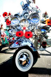 Image ig8133 Vespa Dreams URBAIN VEHICULE  Gill Copeland